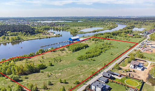 Участок на первой линии в Авроре