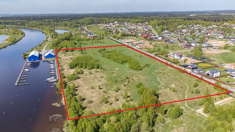 Участок на первой линии в Авроре