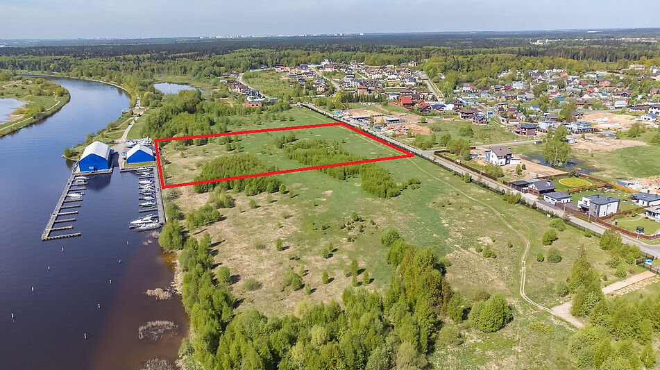 Участок на первой линии в Авроре