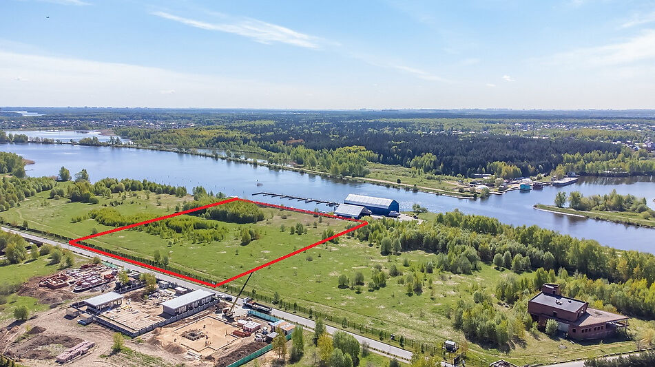 Участок на первой линии в Авроре