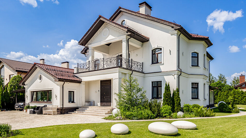 Стильный дом в КП Монтевиль