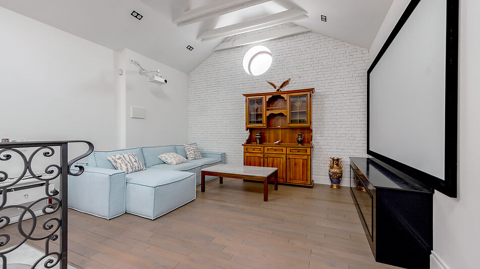 Стильный дом в КП Монтевиль