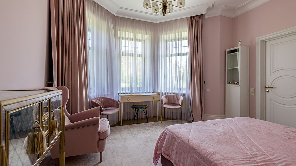 Стильный дом в КП Монтевиль