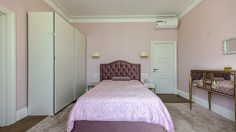 Стильный дом в КП Монтевиль