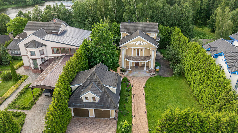 Дом в КП Золотой город