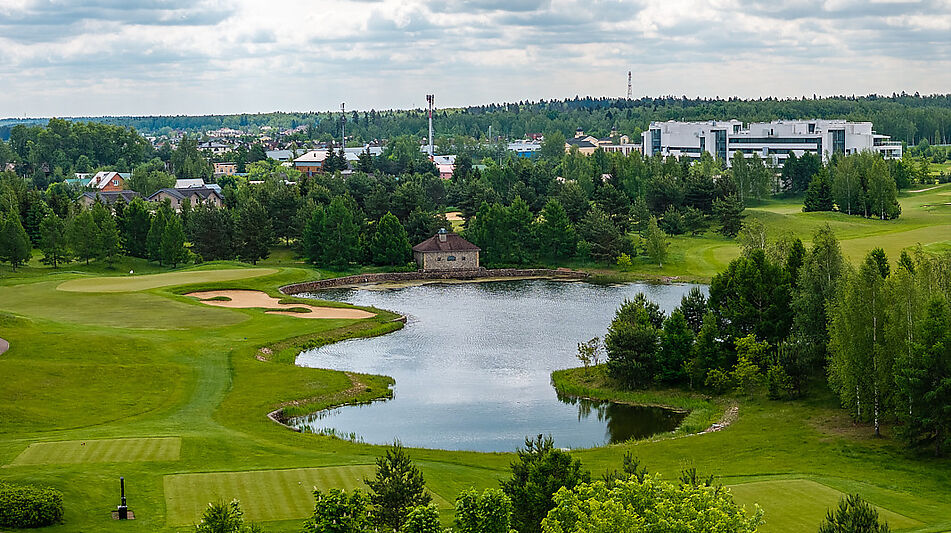 Видовой участок в Гольф Пестово
