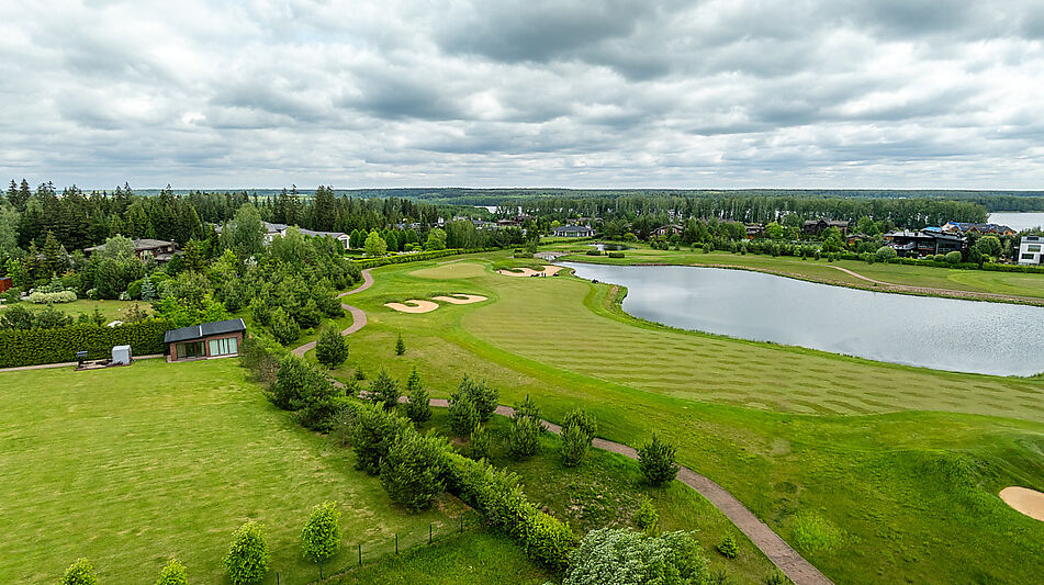Видовой участок в Гольф Пестово