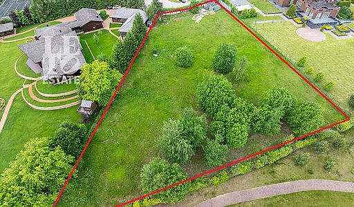 Видовой участок в Гольф Пестово