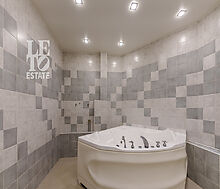 Дом с бассейном в Новогорске