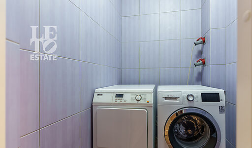 Дом с бассейном в Новогорске