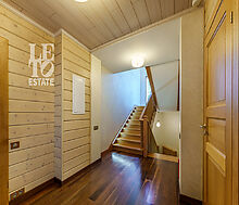 Дом с бассейном в Новогорске