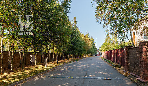 Дом с бассейном в Новогорске