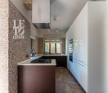 Дом с бассейном в Новогорске