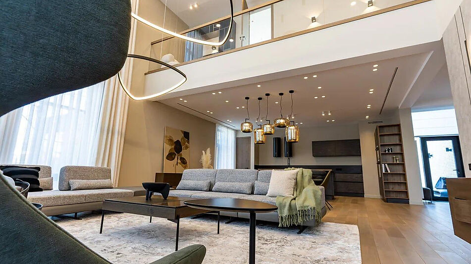 Дом с бассейном в КП Монтевиль