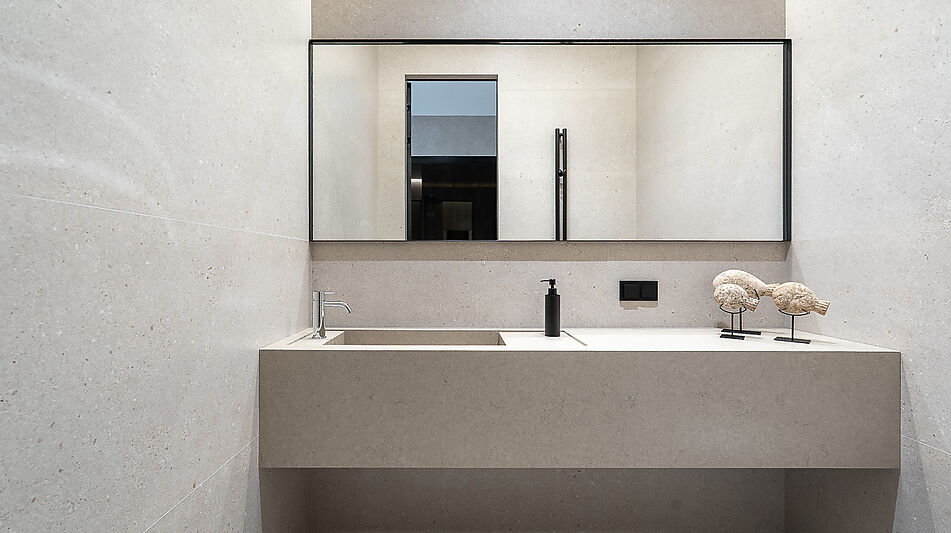 Дом с бассейном в КП Монтевиль