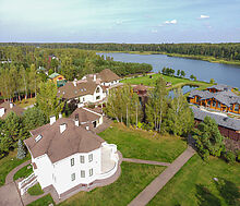 Дом в Конаково с видом на воду