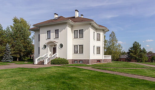Дом в Конаково с видом на воду