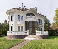 Дом в Конаково с видом на воду