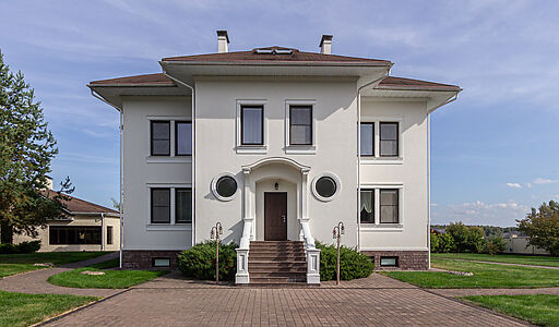 Дом в Конаково с видом на воду