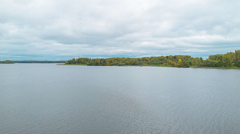 Участок на первой линии Витенево