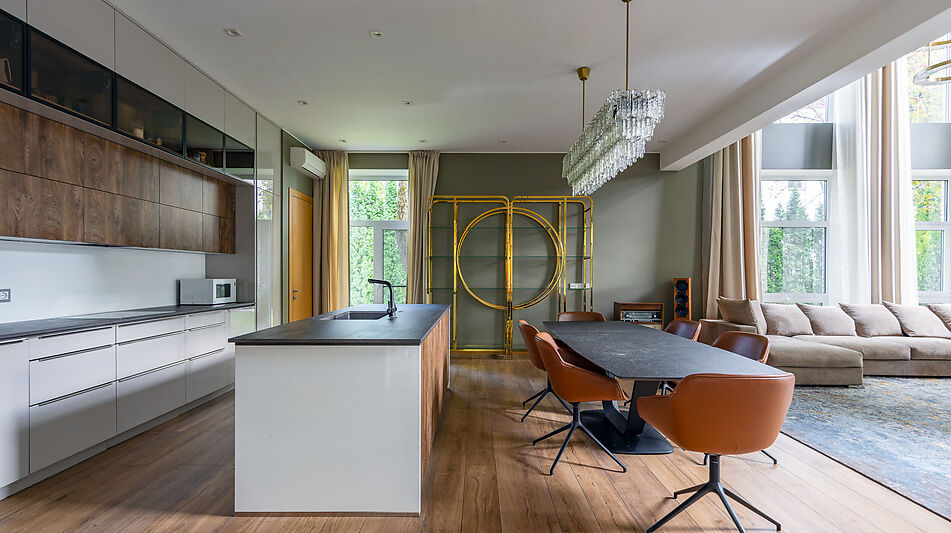 Стильный дом в КП Монтевиль