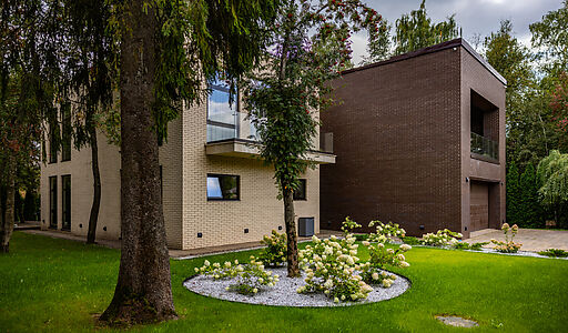 Стильный дом в КП Монтевиль