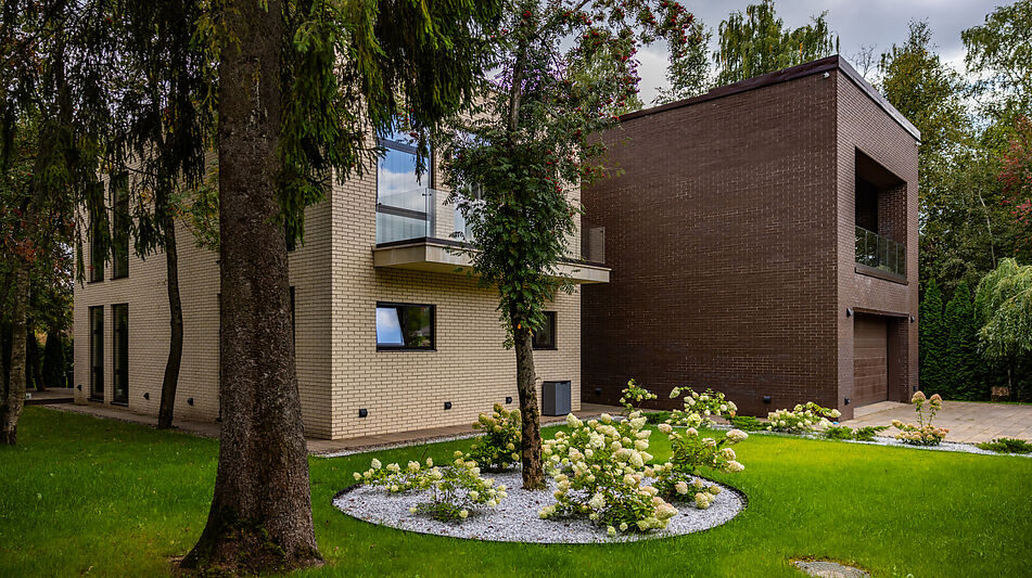 Стильный дом в КП Монтевиль