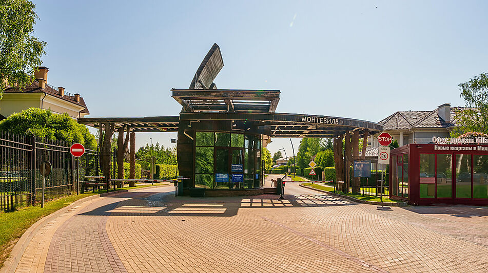 Стильный дом в КП Монтевиль