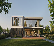 Новый дом без отделки у реки