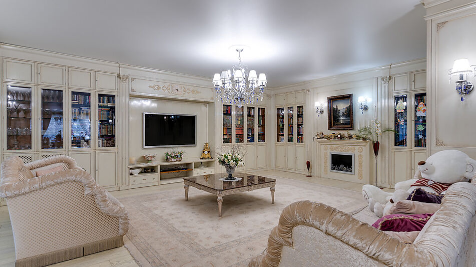 Просторный дом в КП Десять ярдов