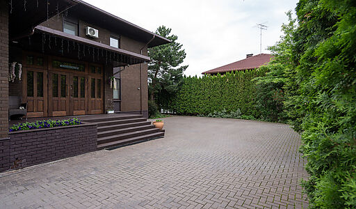 Просторный дом в КП Десять ярдов