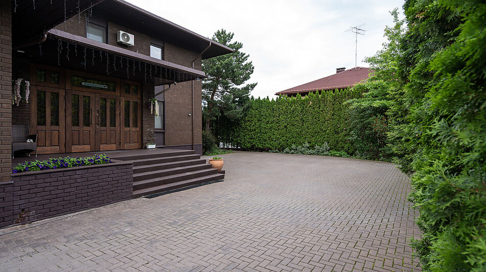 Просторный дом в КП Десять ярдов