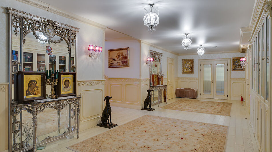 Просторный дом в КП Десять ярдов