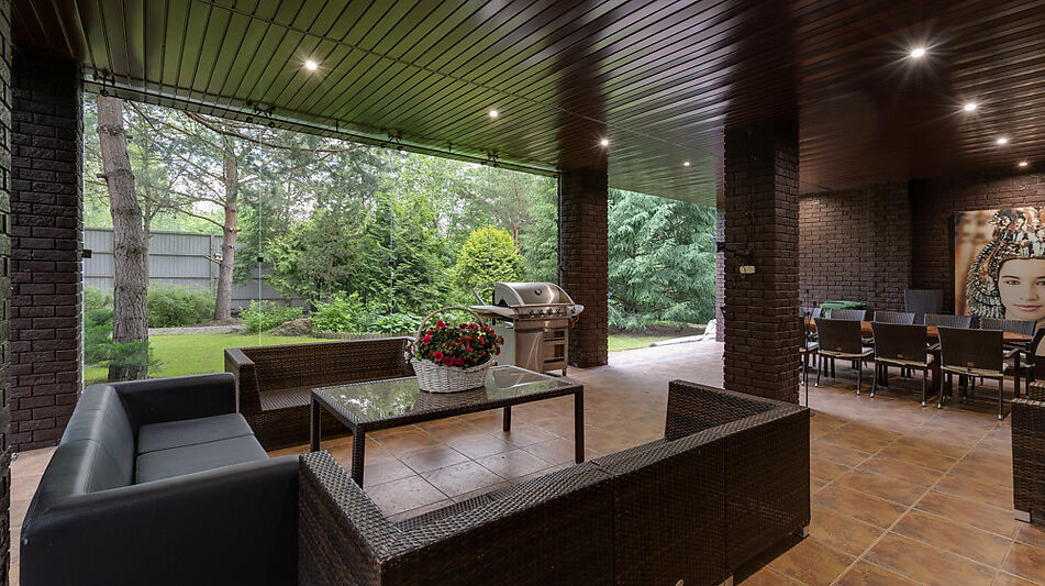 Просторный дом в КП Десять ярдов