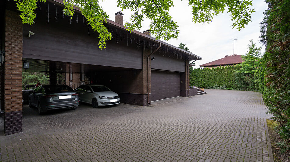 Просторный дом в КП Десять ярдов