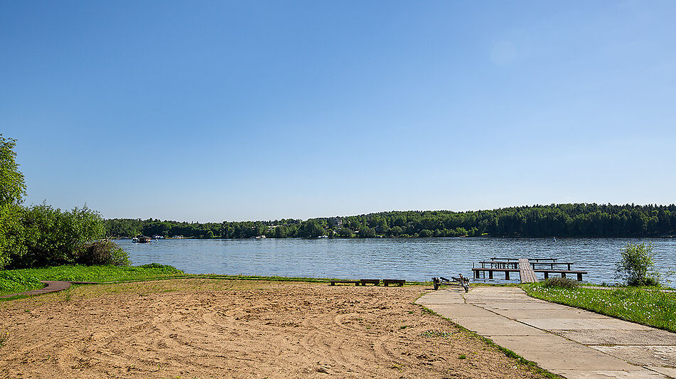 Дом с видом на воду в КП Пчелка