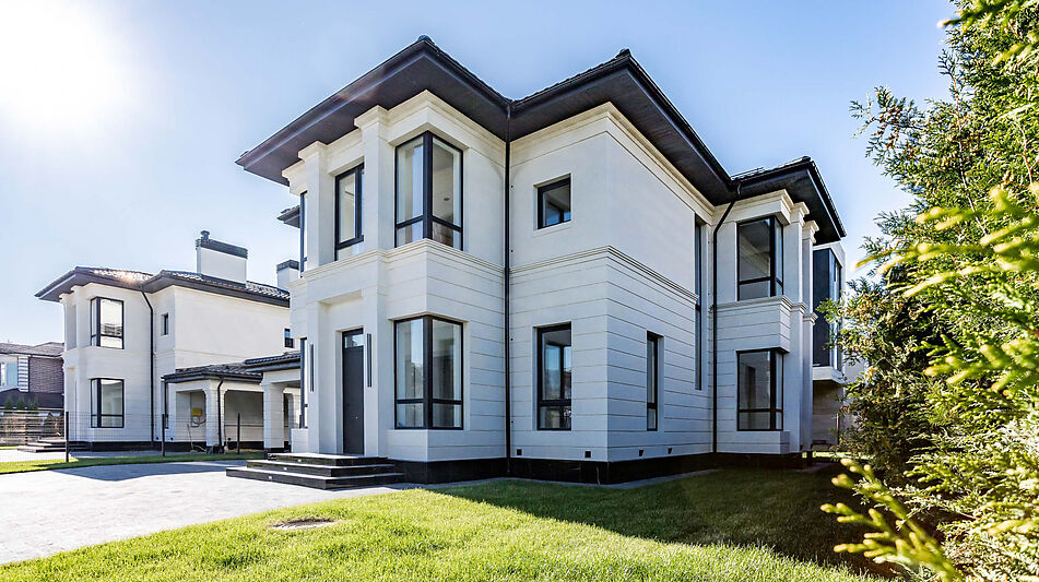 Дом у озера в КП Новорижский