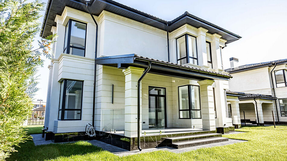 Дом у озера в КП Новорижский