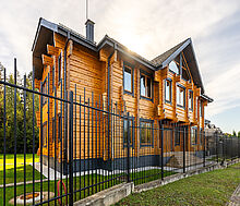 Дом из кедрового лафета в Авроре