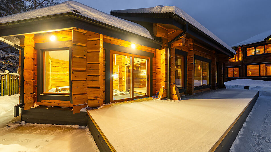 Дом из кедрового лафета в Авроре