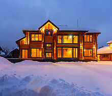 Дом из кедрового лафета в Авроре