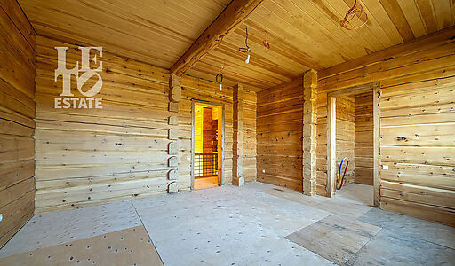 Дом из кедрового лафета в Авроре