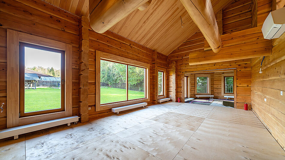 Дом из кедрового лафета в Авроре