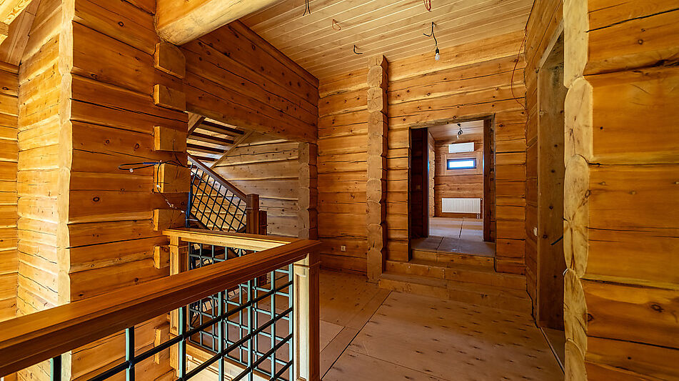 Дом из кедрового лафета в Авроре
