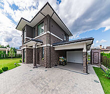 Дом в стиле Райта в Новорижском