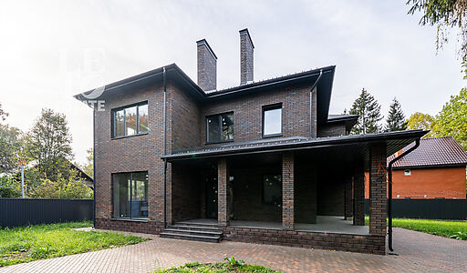 Новый стильный дом в Мытищах