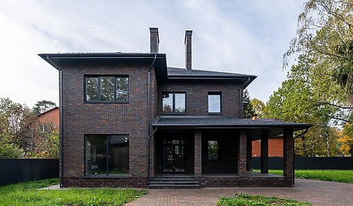 Новый стильный дом в Мытищах