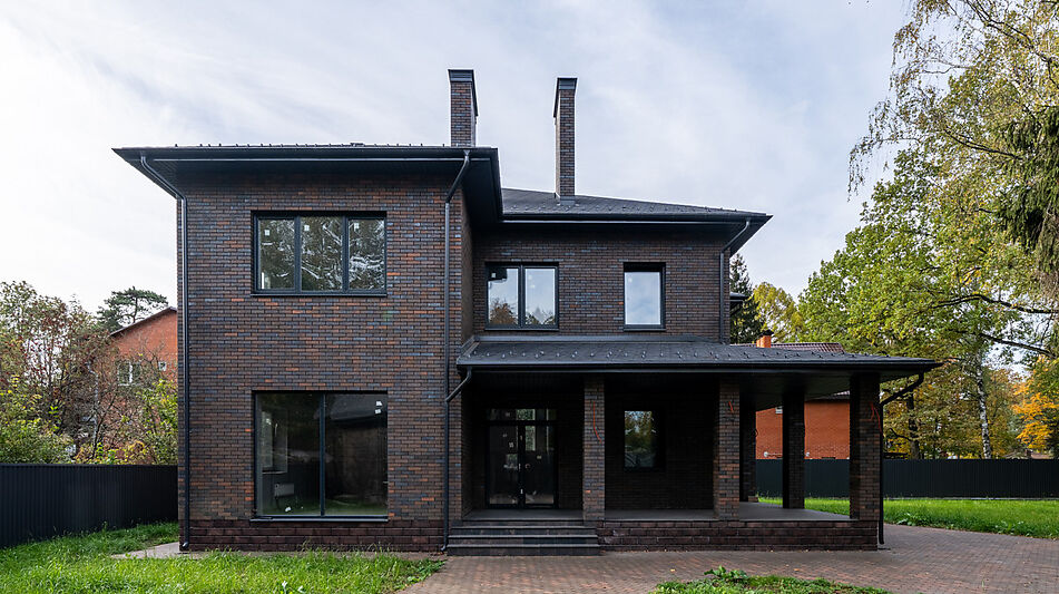 Новый стильный дом в Мытищах