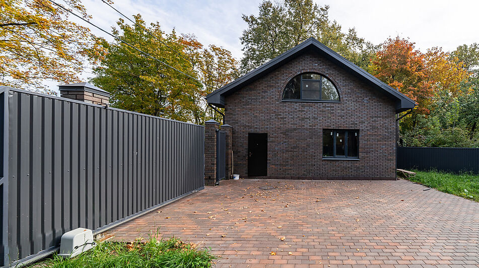 Новый стильный дом в Мытищах