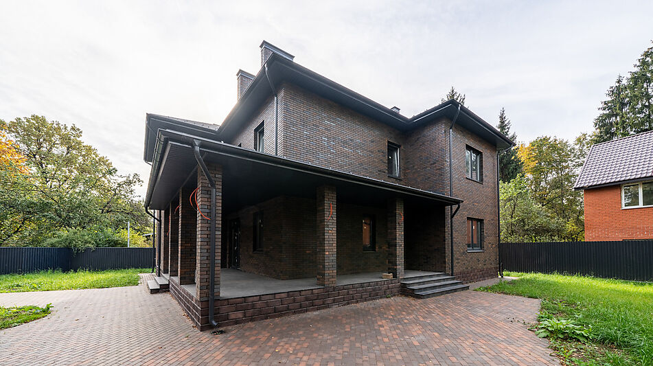 Новый стильный дом в Мытищах